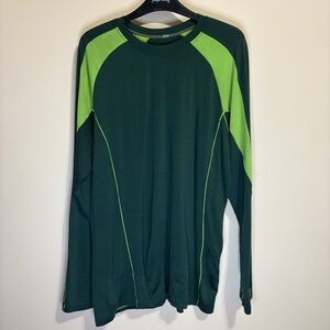 Patagonia Men’s Large Two-Tone Green Long Sleeve Tee